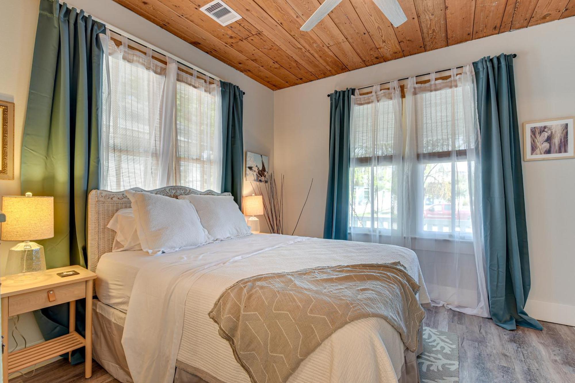 Walk To Galveston Beach Texas Home With Fenced Yard Εξωτερικό φωτογραφία